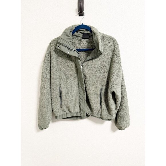 Vuori Womens Cozy Sherpa Jacket Snap Full Zip Cropped Athletic Dusty Pine Small - Picture 3 of 8